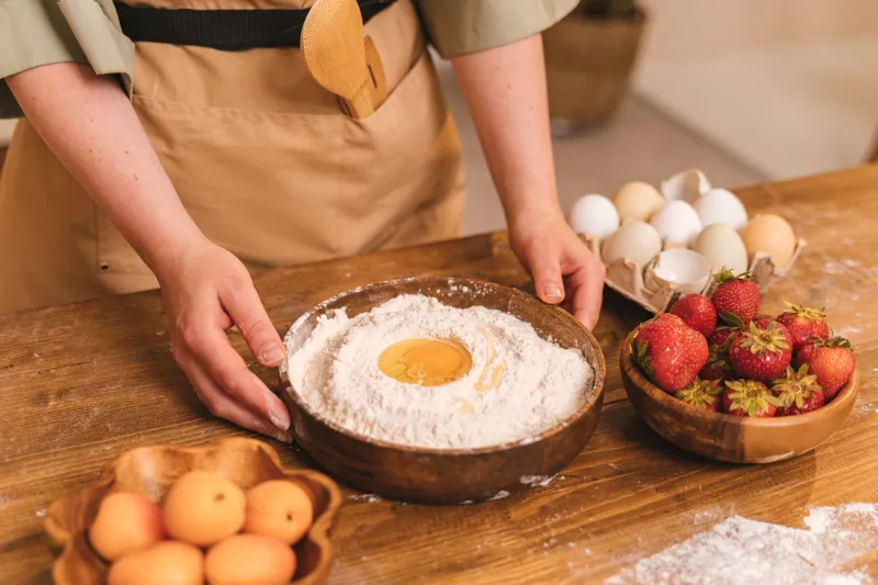 When the Cake Doesn't Cooperate: An Honest Look at What Happens Behind the Kitchen Door